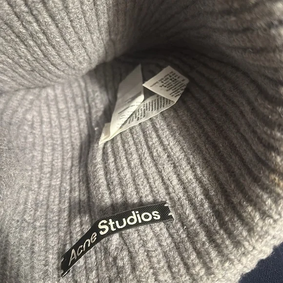 Acne hat - Picture 2 of 3